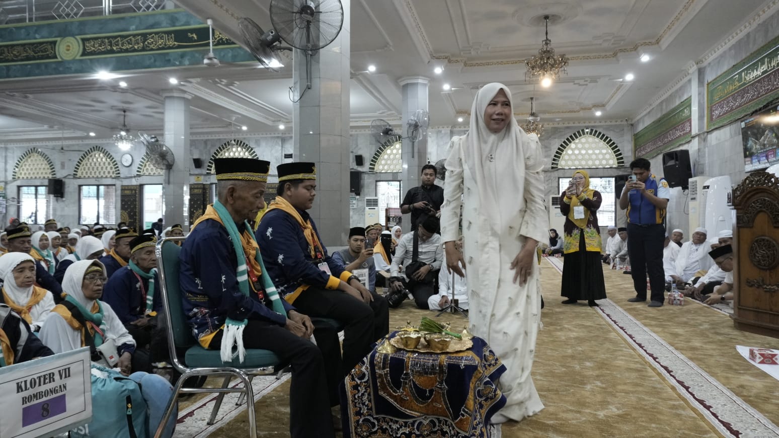 Wabup Lepas Keberangkatan Jamaah Haji Kloter 11, Doa dan Harapan Mengiringi dari Tanah Inhil