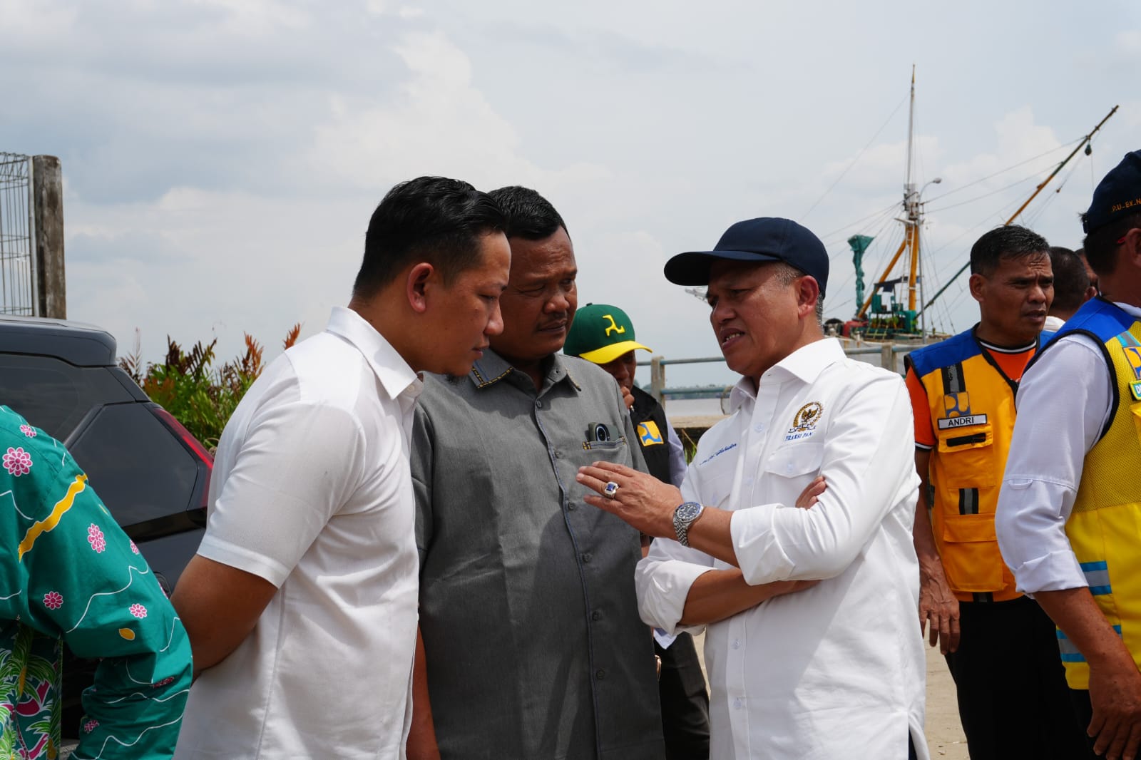 Bupati Inhil dan DPR RI Turun Lapangan Pastikan Progres Jalan Terusan Mas dan Pelabuhan Parit 21